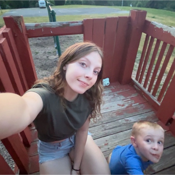 Meet your Posher, Kaylee - Picture 2 of 6